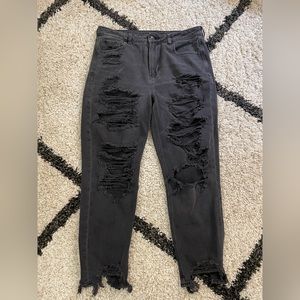 American Eagle High Rise Distressed Mom Jeans in Black - 14R